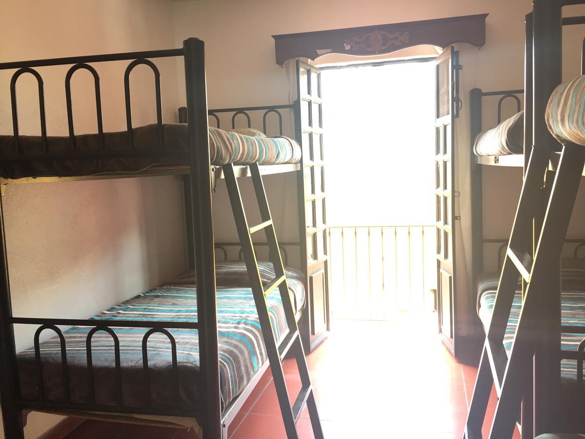 Alcatraz Hostal Альенде Экстерьер фото